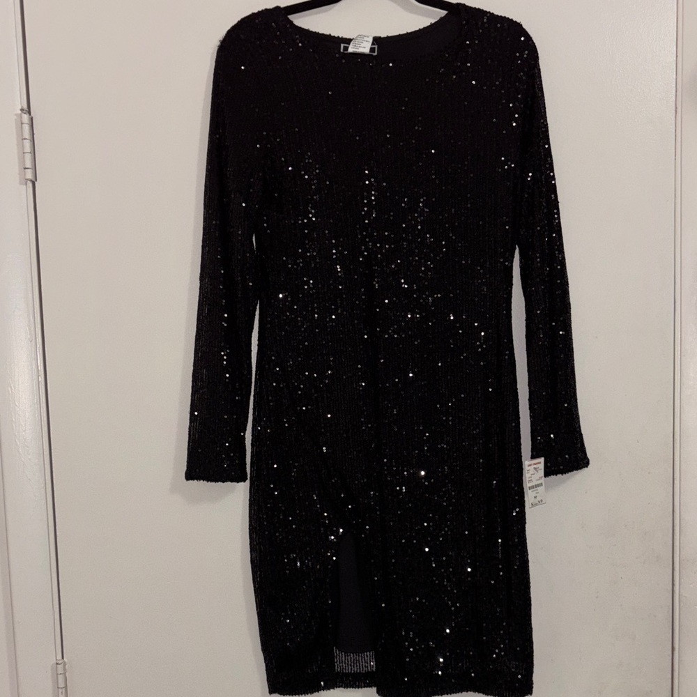 ViVI Black Sequin Long Sleeve Dress